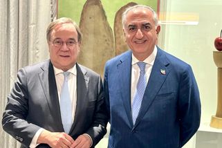 Rezá Pahlaví: Moji drazí krajané, pomoc, kterou prezident USA slíbil statečnému lidu Íránu, nyní dorazila - Echo24.cz