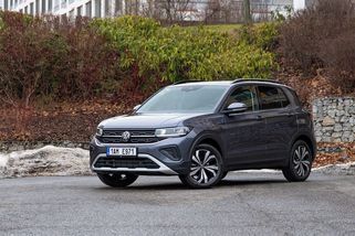 Volkswagen T-Cross je normální auto v nejlepším slova smyslu. Zaujme prostorem, s tříválcem jezdí za málo - Garáž.cz