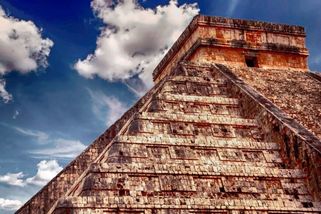 Archeologové objevili unikátní masku