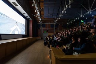Hokej ve 20:00 skončí. Dnešní večer ovládne filmový trhák s herci, které miluje celý národ