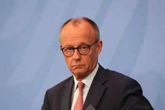 Německý důchodce napsal o Merzovi na Facebooku, že je „Pinocchio“. Už ho vyšetřuje policie - Echo24.cz