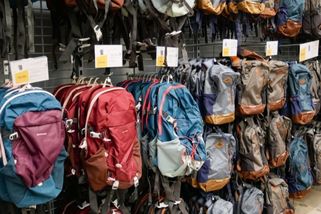 „Bylo to za hranou?“ Batoh jsme používali na dovolené každý den, pak jsme ho vrátili do obchodu