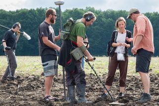 Poklady nejen na Velký pátek: poctiví nálezci dostali miliony - Novinky