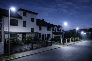 LED lampy mohou způsobit nevratné poškození zdraví, varují odborníci. Bojují za jejich odstranění, zatím marně