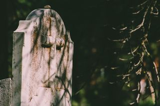 Smutný konec Miloše Kopeckého: Kvůli demenci trpěl výpadky paměti, štáb předstíral, že je perfektní - Médium.cz