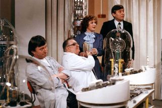 Bambinot: Sci-fi úlet za německé marky, který diváci nepobrali. V seriálu si zahrála i Petra Buzková