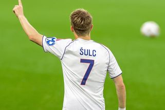 Šulc dal vleže neskutečný gól hlavou - Médium.cz