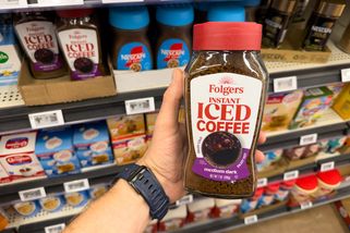 Vyhlašujeme nejlepší kávu z českých supermarketů. Stojí jen pár korun, ale chutná lépe než ta z kavárny za 100 Kč | Extrainspirace.cz