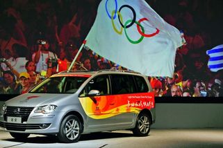 Auta a olympiáda: Na hrách se objevovaly hned od začátku. Letos se všechno točí kolem jednoho koncernu - Garáž.cz