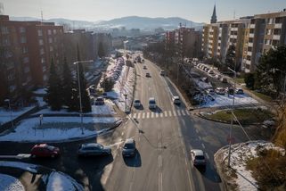 Řidiči ve Frýdku-Místku kašlou na předpisy, radnice je chce zpomalit pomocí radaru - Novinky