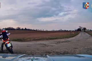 Motorkář na Olomoucku ujížděl policii. Měl přes dvě promile, se čtyřmi řídil před pár dny auto - Novinky