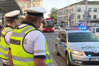 Protesty policistů pokračují. Zrušte výsluhy pro lidi v kancelářích, tvrdí řada z nich