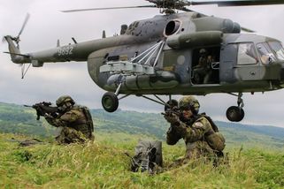 Pavel s Fialou řešili platy vojáků a policistů. Jak se mají změnit - Seznam Zprávy