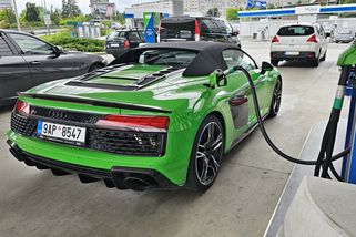 Ministerstvo financí chce zkontrolovat marže pumpařů. Pokud se ukáží jako příliš vysoké, resort zakročí