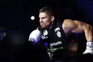 Král těžké váhy kickboxu dal košem UFC, vyhlíží milionové výplaty v boxerském ringu