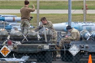 Američané plánují rozmístit v Británii jaderné zbraně. Kvůli Rusům - Novinky