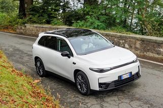 600 koní a plná palba za cenu základního Enyaqu: Nová značka českého trhu se utrhla ze řetězu - Garáž.cz