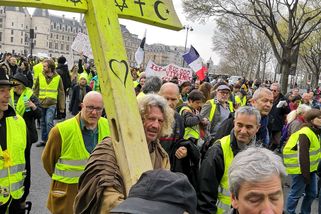 Lidé jsou v pasti, vytáhnou do ulic? Zelené odpustky mohou vyvolat "válku" s Bruselem