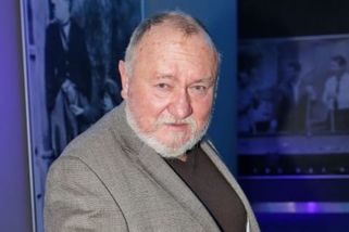 Léky nejsou, vozí se na Ukrajinu. V Kyjevě vláda vyhodí čtvrt miliardy za novou ambasádu, tvrdí Jandák