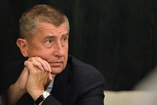 Konečně vládne vláda, a ne neschopný mikromanažer...