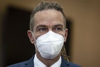 Bartoš sepsul obhájce protilátek Dostála. Je tendenční, zlobí se - Novinky