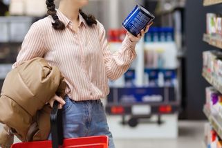 „Musím si odpouštět hodně věcí.“ Inflace konečně opadla, ale Češi rekordně zchudli - Novinky