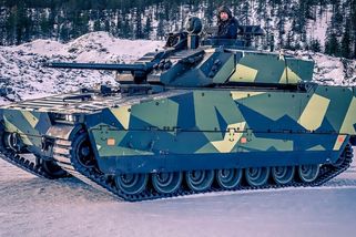 Evropa nastavuje Rusku tvrdou pěst a AČR bude u toho. CV90 se stává novým základem mechanizovaných sil NATO