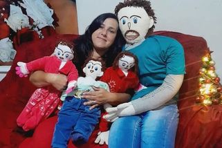 ŽENA-IN - Bizár století pokračuje: Žena čeká čtvrté dítě s hadrovým panákem, pohlaví odhalila spláchnutím záchodu