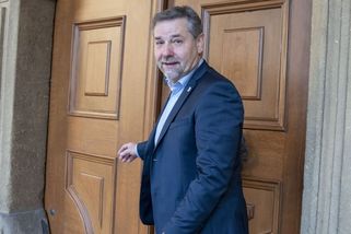 Na Ukrajině už nemá kdo zbraně obsluhovat, vysvětluje Koten z SPD, proč zastavit pomoc - Novinky