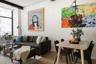 Z kanceláře vznikl v pražském domě krásný byt 3+kk - Novinky