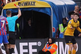 Krejčí dostal červenou a Wolverhampton prohrál - Sport.cz