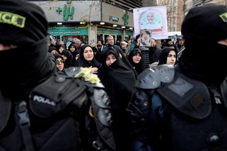 Írán zařadil ozbrojené síly EU na seznam teroristických organizací - Seznam Zprávy