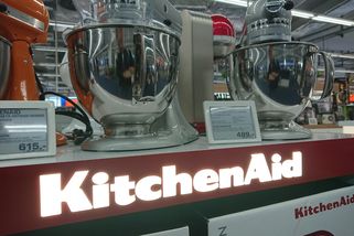 Proč je KitchenAid tak drahý? Konkurence je i 3x levnější, Češi o ní neví
