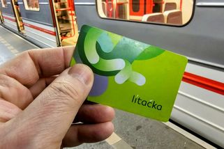 Revizoři šikanují poctivé cestující, popisují čtenáři zkušenosti z MHD