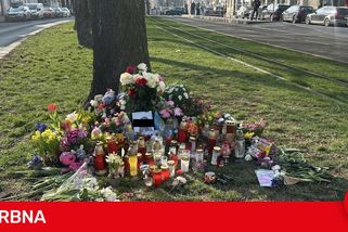 Spolužáci se loučí s dívkou sraženou tramvají. Vedení Prahy 6 posílí dopravní výchovu