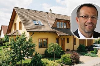 „Dům s klasickým obytným podkrovím dnes už nedává žádný smysl,“ vysvětluje stavební specialista
