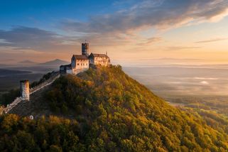 Kvíz: Poznáte podle fotek naše hrady, zámky a zříceniny? Otestujte se! - Proženy.cz