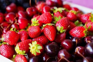 Z jahod a třešní, kterých bylo v Česku všude dost, se stal opravdový luxus - Seznam Zprávy