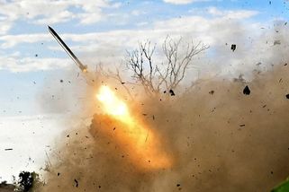 ONLINE: Ruská raketa udeřila na Charkovskou oblast a zabila tři lidi. Dalších deset zranila, včetně tří dětí