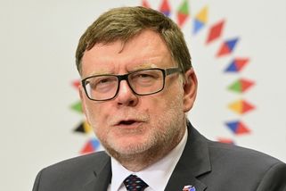 Stanjura: EU je připravena půjčit Ukrajině příští rok 18 miliard eur