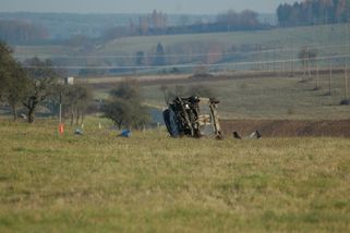 Tragická nehoda mladíků na Tachovsku. Jeden mrtvý, jeden v kritickém stavu, dva těžce zranění - Novinky