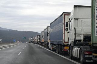 railtarget.cz/osobni-doprava/spinave-triky-silnicnich-dopravcu-proc-se-vyplati-porusovat-zakon-trh-trpi-11656.html