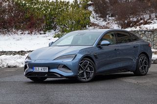 530 koní za zajímavé peníze. BYD Seal Excellence AWD výkonem ohromí, ale co dál? - Garáž.cz