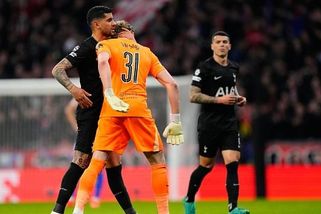 Zabil ho. Kouč Tottenhamu pod palbou, čelí kritice za potupné střídání Kinského