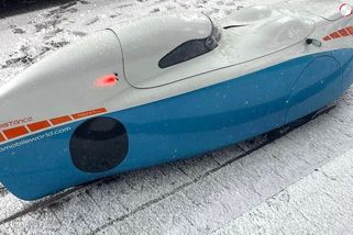 Policie v Ostravici zastavila podivný dopravní prostředek. Byl to velomobil