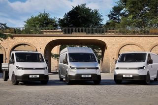 Takový Transit tady ještě nebyl. Ford představuje novinku, která se dosavadním zvyklostem vymyká - Garáž.cz