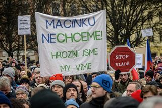 První týdny vlády: Macinka navrhuje ožebračit děti, Babiš se stará o Agrofert | Studio Alarm