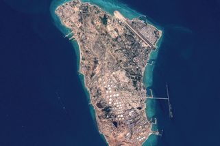 Írán opevňuje své ropné srdce. Bojí se invaze na ostrov Charg - Novinky