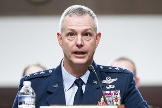 Máme 18 měsíců. Šéf sil NATO v Evropě vystoupil s pochmurným varováním před globálním konfliktem - Novinky