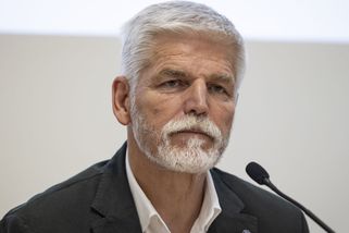 Jako stará hysterka, obořil se Pavel na Kalouska - Novinky